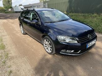 Schadeauto Volkswagen Passat Variant 1.4 TSI Highline BlueMotion 2012/4