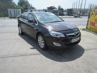 Auto incidentate Opel Astra BREAK 2012/7