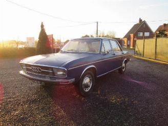 Auto incidentate Audi 100  1971/6