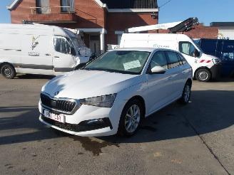 Damaged car Skoda Scala 1.6 TDI AMBITION 2020/2