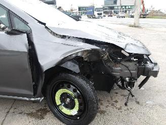 Volkswagen Golf  picture 16