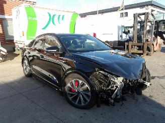 damaged passenger cars Audi Q6 S-LINE 2025/6