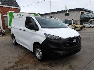 Vaurioauto  commercial vehicles Ford Transit CUSTOM 2024/3