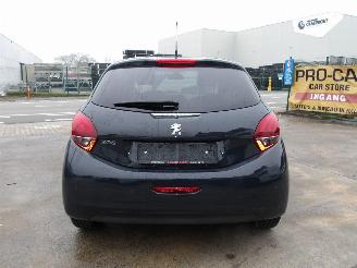 Peugeot 208 1.2 PURE TECH picture 7