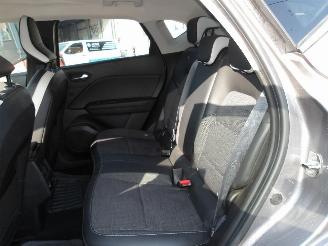 Renault Captur  picture 26