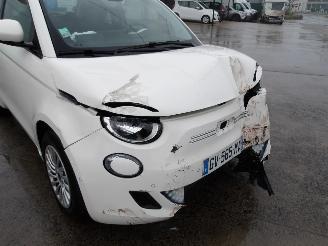 Fiat 500E  picture 12