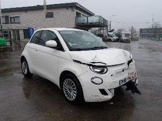 Vrakbiler auto Fiat 500E  2024/3