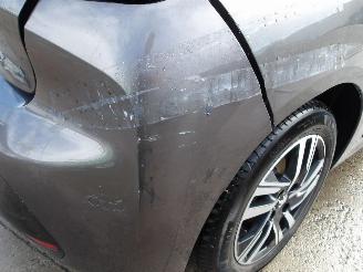 Peugeot 208 1.2 PURE TEC picture 11