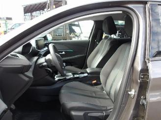 Peugeot 208 1.2 PURE TEC picture 17