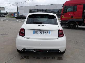 Fiat 500E ABARTH picture 7