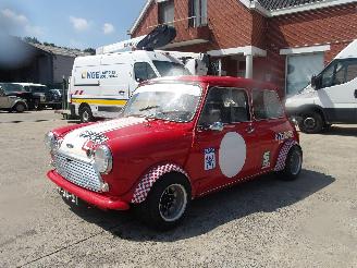 Vaurioauto  passenger cars Austin Mini  1970/5