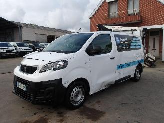 dommages fourgonnettes/vécules utilitaires Peugeot Expert  2021/9