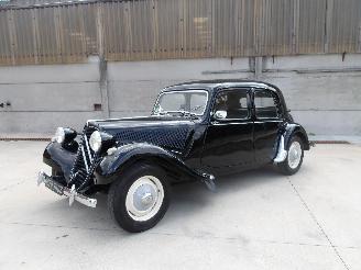krockskadad bil auto Citroën T serie 11 B 1955/1