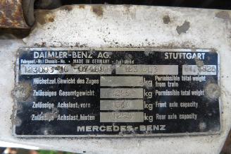 Mercedes 200-serie W123 250 T EX ZIEKENWAGEN PRIJS IS EXCL BTW !!!! picture 19