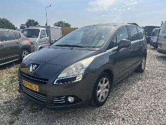 škoda osobní automobily Peugeot 5008 1.6 HDiF Blue Lease 7p 2011/2