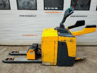  Jungheinrich  ERE 225 Elektrische palletwagen met lader 2017/1