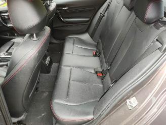 BMW 1-serie 114 I SPORT picture 11