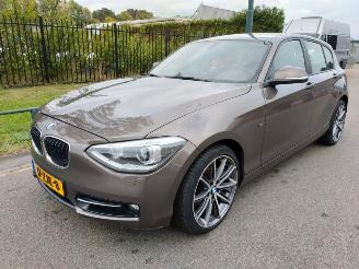 krockskadad bil auto BMW 1-serie 114 I SPORT 2012/11