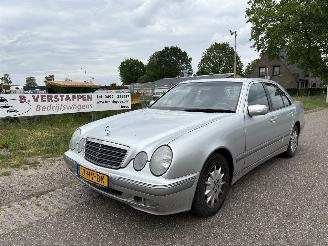 Schadeauto Mercedes E-klasse 200 CDI Elegance Select automaat 2002/1