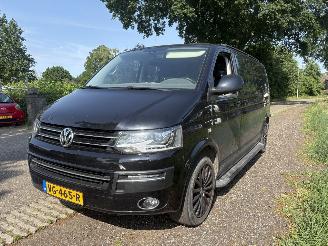dañado vehículos comerciales Volkswagen Transporter 2.0 TDI L2/H1 4MOTION DUBBELE CABINE TRENDLINE 132KW, XENON, NAVI, ENZ 2014/1