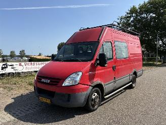 dommages fourgonnettes/vécules utilitaires Iveco Daily 3.0 HPI 35C15V DUBBELE CABINE, LANG + HOOG 2008/4