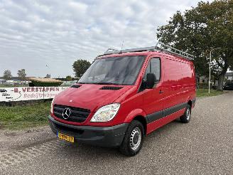 krockskadad bil bedrijf Mercedes Sprinter 313 CDI LANG / LAAG MET AIRCO, TRAP EN IMPERIAAL, 163.000 KM N.A.P. 2012/3