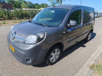 skadebil bedrijf Renault Kangoo EXPRESS Z.E. ELEKTRISCHE AUTO 2015/12