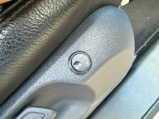 Volkswagen Touran 1.2 TSI Highline 7 Persoons / Panoramadak / Trekhaak / Leder / Navi / Cruise / PDC / C picture 36