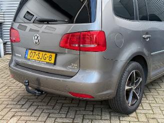 Volkswagen Touran 1.2 TSI Highline 7 Persoons / Panoramadak / Trekhaak / Leder / Navi / Cruise / PDC / C picture 5