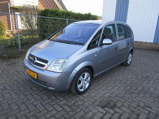 krockskadad bil auto Opel Meriva 1.6 Clima Radio/CD 2005/2