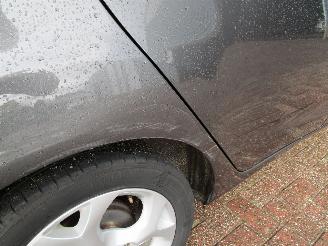 Ford Fiesta 1.5 TDCI Navi Airco 5-Drs picture 10