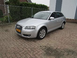 Vaurioauto  passenger cars Audi A3 2.0 FSI Automaat Leder Clima 2005/4