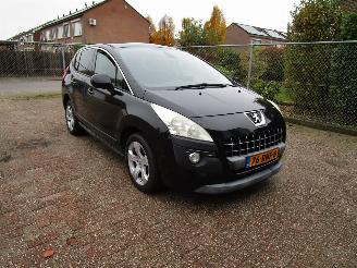 Peugeot 3008 1.6 Navi Clima Panodak 6-Bak picture 3