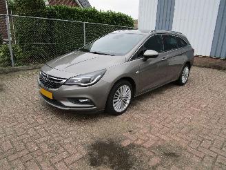 krockskadad bil auto Opel Astra 1.6 CDTI Navi Clima Camera 6-Bak 2016/5
