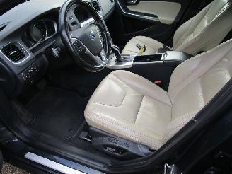 Volvo V-60 2.4 D6 AWD Summum Schadevrij picture 9