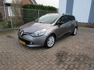 krockskadad bil auto Renault Clio 1.5 DCI Navi Airco 2016/7