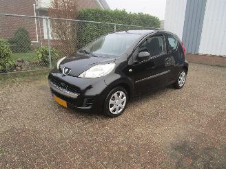 krockskadad bil auto Peugeot 107 Airco Radio/CD 2010/3