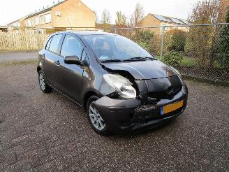 Toyota Yaris 1.3 VVT-I Airco Radio/CD 6-Bak picture 3