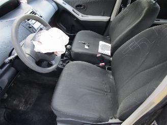 Toyota Yaris 1.3 VVT-I Airco Radio/CD 6-Bak picture 13