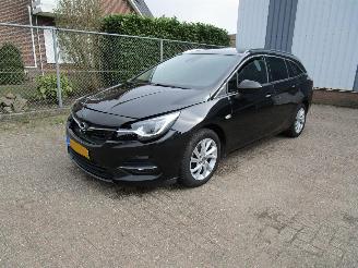 krockskadad bil auto Opel Astra 1.2 Navi Camera Leder Clima 2021/11
