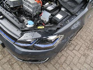 Volkswagen e-Golf Navi Camera 57.000 KM picture 8