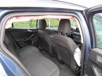 Ford Focus 1.0 Hybr. Camera Navi Clima 6-Bak picture 10