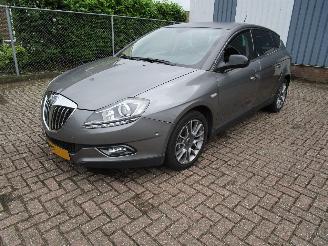 škoda osobní automobily Lancia Delta 1.8 16V Automaat Leder Navi Clima Nw APK 2011/4