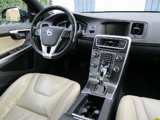 Volvo V-60 2.4 D6 AWD Hybride Camera Navi picture 7