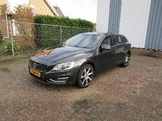 krockskadad bil auto Volvo V-60 2.4 D6 Hybride Schadevrij Nw APK 2013/9