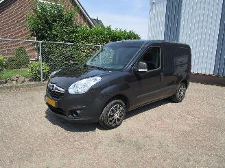 damaged commercial vehicles Opel Combo 1.3 CDTI Sport Airco Radio/CD 2017/11
