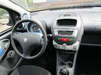 Peugeot 107 Airco Radio/CD 5-Drs picture 10