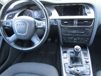 Audi A4 2.0 TDI Navi Clima Schadevrij 6-Bak picture 9
