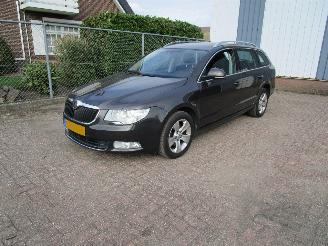 Unfallwagen Skoda Superb 1.8 TSI DSG Navi Clima 2010/11