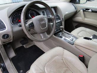 Audi Q7 4.2 FSI Quattro 5+2 picture 18